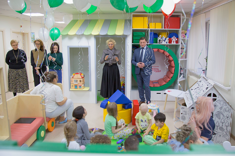 EKONIKA и «Новард» помогли открыть в больнице детскую игровую комнату