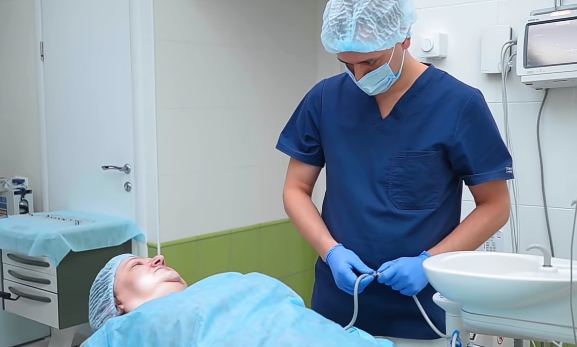 Тяжелый случай: стоматологи «Дантистофф» восстановили пациентке все зубы