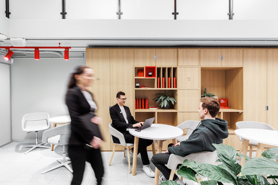 Территория комфорта: как банковские офисы стали похожи на кафе