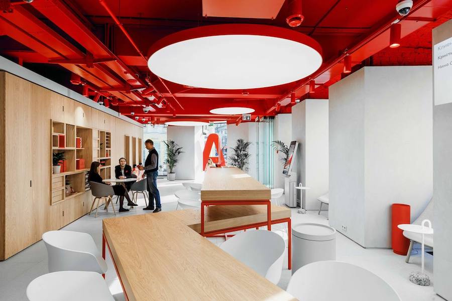 Территория комфорта: как банковские офисы стали похожи на кафе