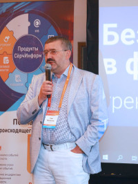 Лев Матвеев
