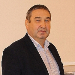 Андрей Шухардин