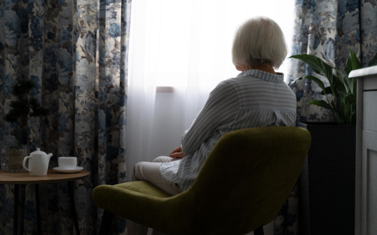 «Мне самому нужна помощь»: депрессия при уходе за пожилым родственником
