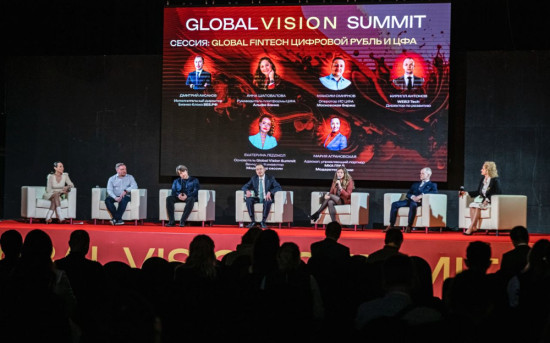 Основатель Криптоинвест Илья Комолов посетил Global Vision Summit