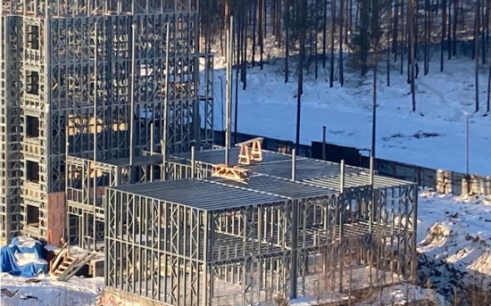 Зимний монтаж 5-этажного ЛСТК дома в Якутии