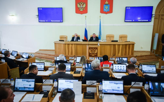 Бюджет Астраханской области на 2023 год прошел первое чтение