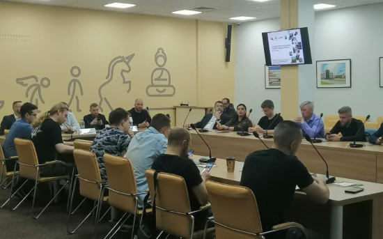 Заседание в технопарке. Как привлечь деньги в свой проект?
