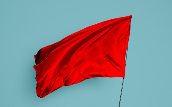 Красные флаги при выборе подрядчика: как не потерять деньги и время