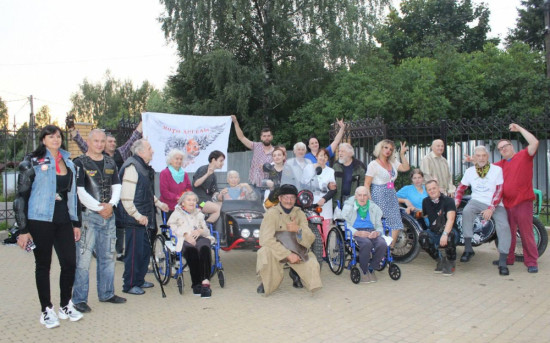 Движение "МотоАнгелы Детям" в пансионате для пожилых "Опека-Выборгский"