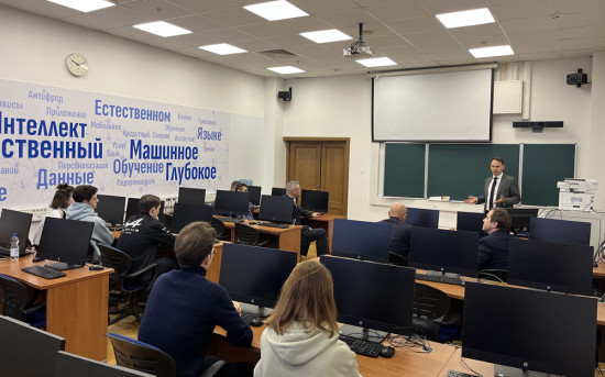 Газпромбанк и CUSTIS открыли учебную лабораторию Финансового университета