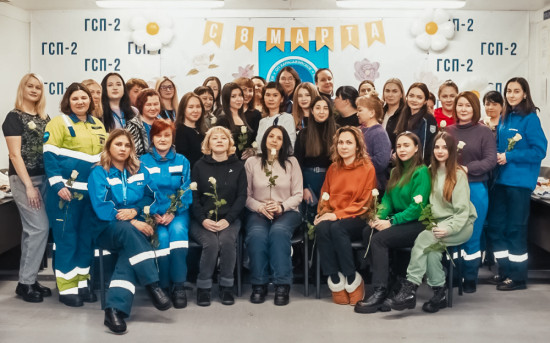 Как поздравили женщин на вахтах «Газстройпрома»