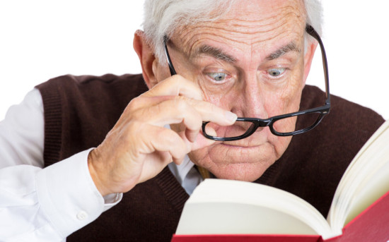 Чем занять время пожилого человека с ослабленным зрением дома