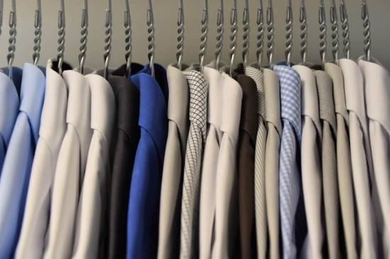 Подбор кодов ОКВЭД: розничная торговля одеждой