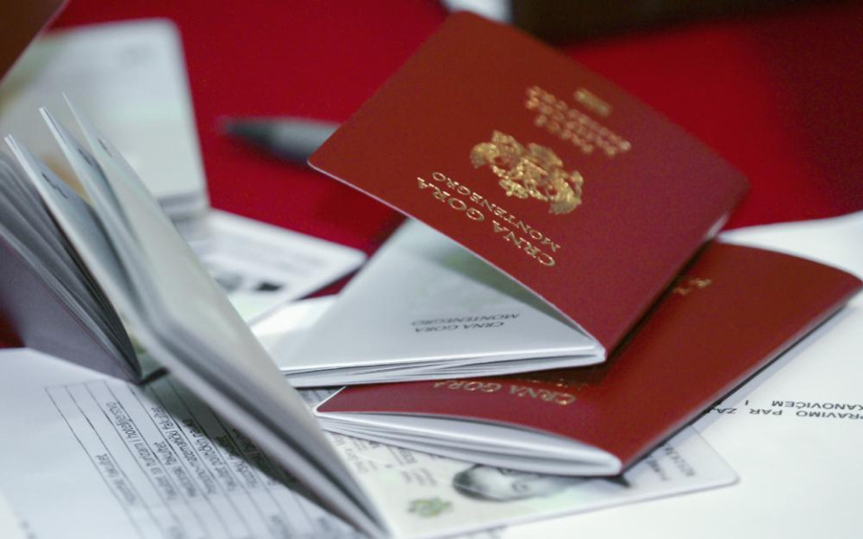 «AAAA ADVISER» LLC: Кто инвестирует в паспорт Черногории?