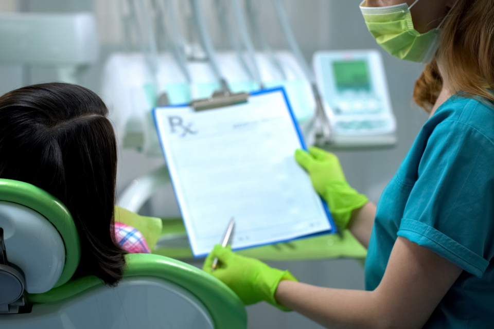 Лечение по полису Добровольного Медицинского Страхования в стоматологии "ПрезиДЕНТ" в Марьино.