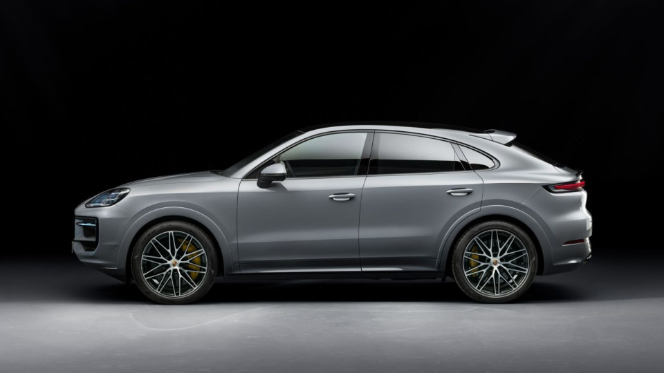 Новый кайен. Porsche Cayenne Coupe 2024. Cayenne Coupe 2024. Porsche Cayenne s 2024. Каен 2023