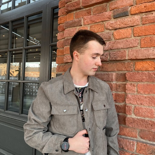 Максим Ануфриев