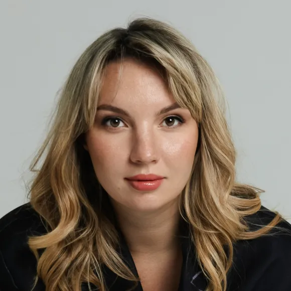 Екатерина Загуменнова